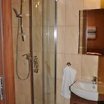 Bed & Breakfast Palac Parkowy W Parnowie Kolobrzeg