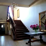Bed & Breakfast Palac Parkowy W Parnowie Kolobrzeg