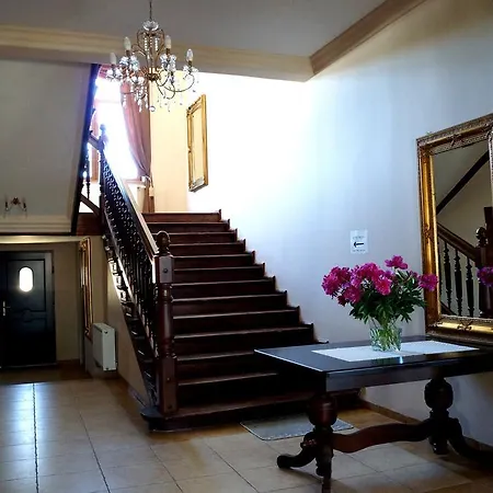 Bed and Breakfast Palac Parkowy W Parnowie Kołobrzeg