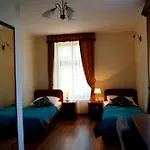 Palac Parkowy W Parnowie Frühstückspension Kolberg
