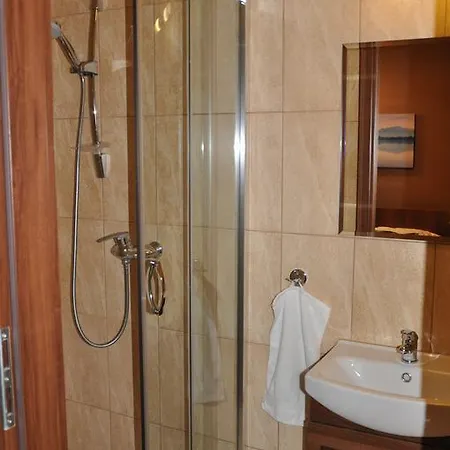 Bed and breakfast Palac Parkowy W Parnowie Kołobrzeg