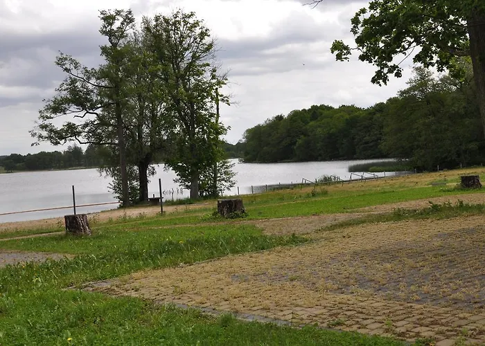 Bed & Breakfast Palac Parkowy W Parnowie